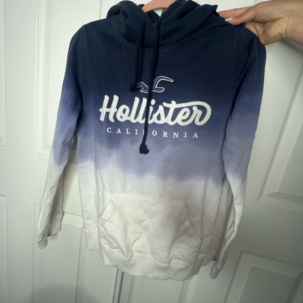 Hollister hoodie !